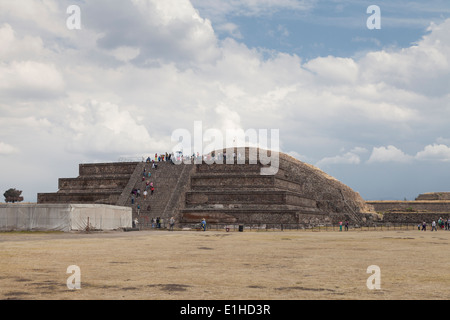 Tempel der gefiederten Schlange und die Adosada Plattform in Teotihuacan - San Juan Teotihuacán, Estado de México, Mexiko Stockfoto