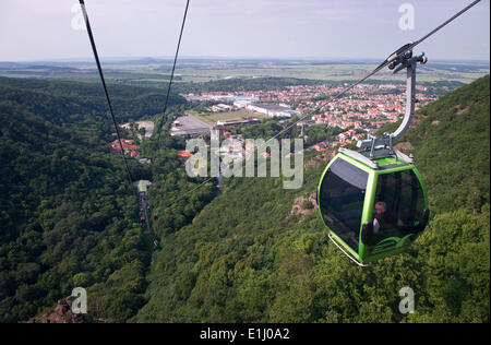 Thale, Deutschland. 4. Juni 2014. Das Bode-Tal-Gondelbahn in Thale, Deutschland, 4. Juni 2014. Foto: DANIEL NAUPOLD/Dpa/Alamy Live News Stockfoto