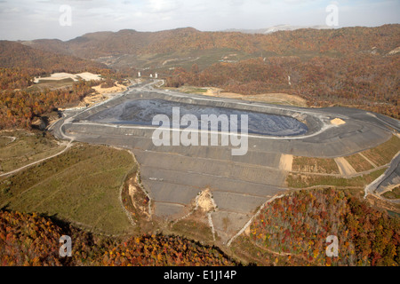 Wälder und bergspitzeabbau Ort, Luftaufnahme, Appalachia, Wise County, Virginia, USA Stockfoto