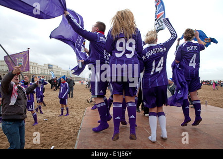 Polar Bear Club Ostend Strand Stockfoto