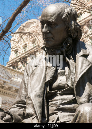 Nahaufnahme Detail, Statue von Horace Greeley in City Hall Park, New York, USA Stockfoto