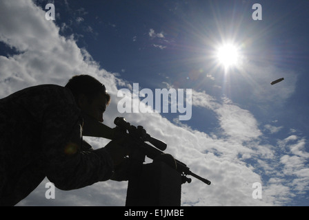 US Army Spc. Kjirk Dixon, Alpha Company, 1. Bataillon, 501. Infanterie-Regiment, 4th Brigade Combat Team, 25. In zugewiesen Stockfoto