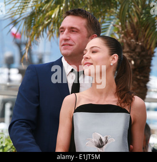 Vladimir Vdovichenkov und Elena Lyadova auf dem Foto-Shooting für den Film Leviathan auf der 67. Filmfestspiele von Cannes, 2014 Stockfoto