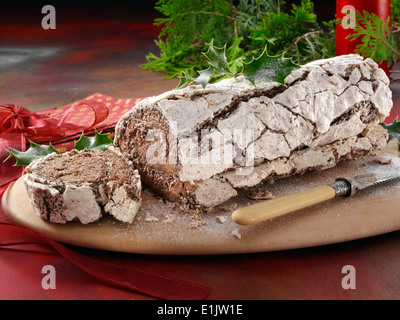 Schoko-Baiser Urlaub Yule log Stockfoto