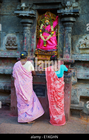 Indien, Tamil Nadu, Tiruvannamalai, Pilger am Arunachaleswar Tempel Stockfoto