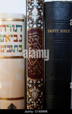 Thora, Bibel und Koran. Stockfoto