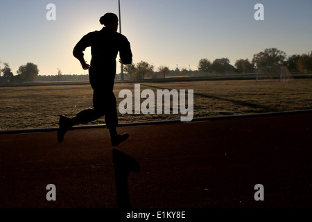 U.S. Marine Corps Lance Cpl. Caitlin S. Wiggins, eine Landung-Support-Spezialisten mit besonderen Zweck Marine Air-Ground Task Force Stockfoto