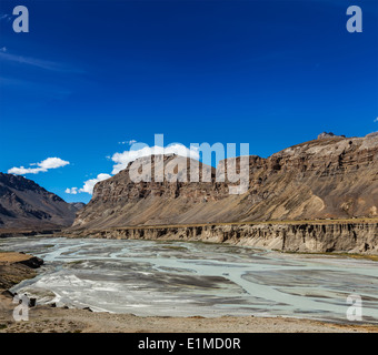 Himalaya-Landschaft im Himalaya Manali-Leh Landstraße. Himachal Pradesh, Indien Stockfoto