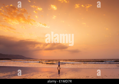 Sonnenuntergang-Serie von Las Canteras Strand in Las Palmas, Gran Canaria Stockfoto