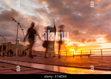 Sonnenuntergang-Serie von Las Canteras Strand in Las Palmas, Gran Canaria Stockfoto