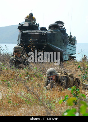 US-Marines mit dem 3. Bataillon, 1. Marineregiment, zugeordnet der 4. Marine Regiment, 3. Marineabteilung, Marine III Stockfoto