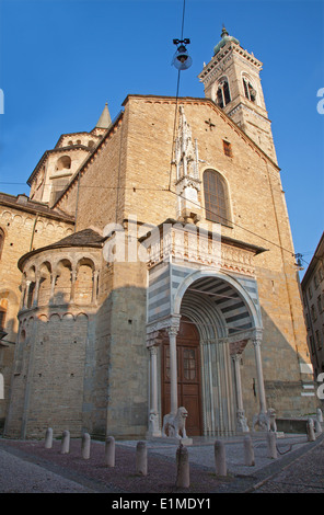 Bergamo - Kathedrale Santa Maria Maggiore im Morgenlicht Stockfoto