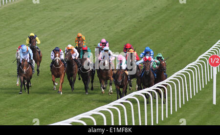 Epsom, UK. 6. Juni 2014. Abseilen unter James Doyle gewinnt der Investec Mile während der Ladies Day von Epsom Derby Festival 2014. Bildnachweis: Aktion Plus Sport/Alamy Live-Nachrichten Stockfoto