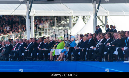 Ouistreham, SW-ord Beach, Normandie, Frankreich, 2. Weltkrieg Jahrestag der D-Day Invasion Gruppe der internationalen Führer der Welt, Teilnahme an Veranstaltung einschließlich Wladimir Putin und Königin Elizabeth, Political Group Foto, internationale Politik Stockfoto