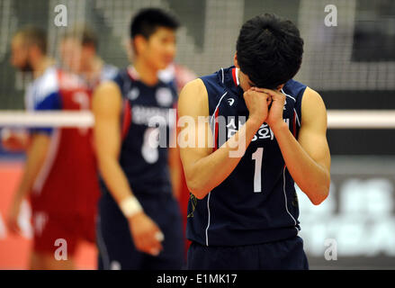 Ceske Budejovice, Tschechische Republik. 6. Juni 2014. Koreas Song Myong-Kun reagiert während des Spiels der Gruppe E der Volleyball World League Tschechien Vs Korea in Ceske Budejovice, Tschechische Republik, 6. Juni 2014. © Vaclav Pancer/CTK Foto/Alamy Live-Nachrichten Stockfoto