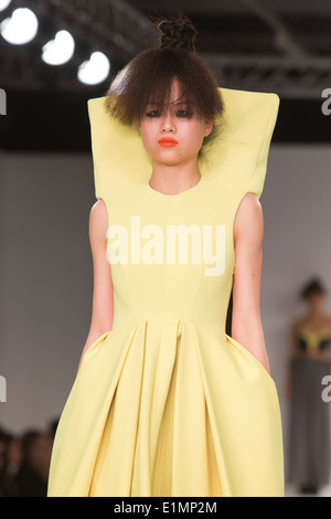 Student-Sammlungen vom Istituto Marangoni, Graduate Fashion Week GFW Stockfoto