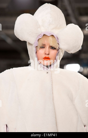 Student-Sammlungen vom Istituto Marangoni, Graduate Fashion Week GFW Stockfoto