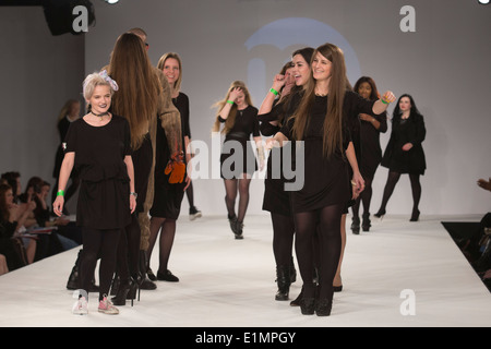 Student-Sammlungen vom Istituto Marangoni, Graduate Fashion Week GFW Stockfoto