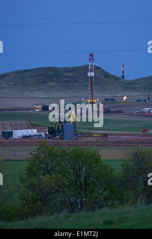 Watford Stadt, North Dakota - Öl-Produktion in der Bakken Shale Formation. Stockfoto