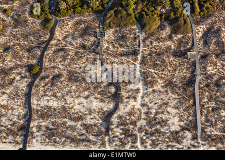 Luftaufnahme des privaten Holzstege zum Strand Kiawah Island, SC Stockfoto
