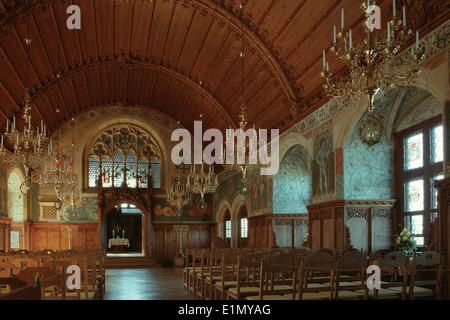 Der Rittersaal. Burg Bouzov, Mähren, Tschechische Republik. Stockfoto