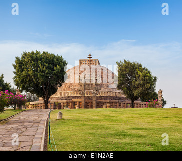 Große Stupa - antike buddhistische Monument. Sanchi, Madhya Pradesh, Indien Stockfoto