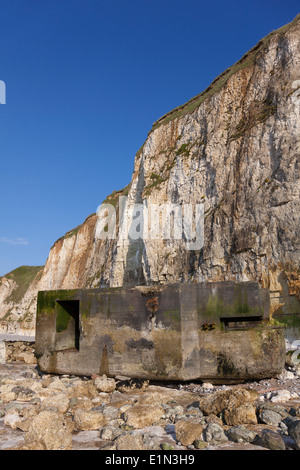 Bunker in den Strand von Dieppe, Côte d ' d'Albatre, Haute-Normandie, Frankreich Stockfoto