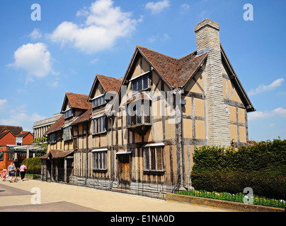 Vorderansicht von Shakespeares Geburtshaus entlang Henley Street, London, England, UK. Stockfoto
