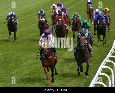 Epsom, UK. 7. Juni 2014. Australien unter Joseph O'Brien gewinnt die Investec Derby Derby tagsüber von Epsom Derby Festival 2014. Bildnachweis: Aktion Plus Sport/Alamy Live-Nachrichten Stockfoto