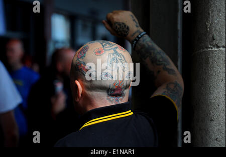 Brighton Sussex UK - Hunderte von Skinheads aus dem ganzen Land genießen das jährliche Great Skinhead Reunion Wochenende Stockfoto