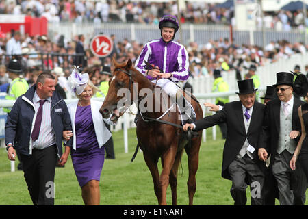 Epsom, UK. 7. Juni 2014. Australien unter Joseph O'Brien gewinnt die Investec Derby Derby tagsüber von Epsom Derby Festival 2014. Bildnachweis: Aktion Plus Sport/Alamy Live-Nachrichten Stockfoto