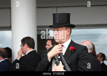 Epsom Downs, Surrey, UK. 7. Juni 2014. Ed Dunlop (?) (Trainer) an das Derby, Epsom Downs Credit: Motofoto/Alamy Live News Stockfoto