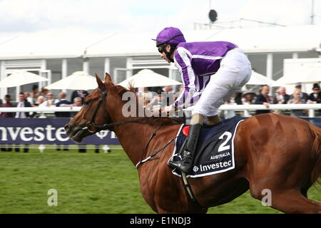 Epsom Downs, Surrey, UK. 7. Juni 2014. Australien gewinnt das Derby, Epsom Downs Credit: Motofoto/Alamy Live News Stockfoto