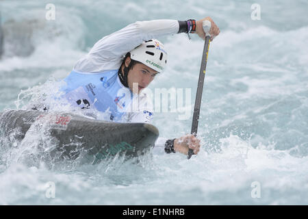 Waltham Cross, Hertfordshire, UK. 7. Juni 2014. Italiens ROBERTO COLAZINGARI Befugnisse nach vorne, während die C1-Herren-Halbfinale im Lee Valley White Water Centre: Steve FlynnZUMA Presse Credit: Steve Flynn/ZUMA Wire/ZUMAPRESS.com/Alamy Live News Stockfoto