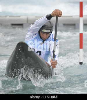 Waltham Cross, Hertfordshire, UK. 7. Juni 2014. USAS FABIEN LEFEVRE treibt während der C1 Herren Halbfinale im Lee Valley White Water Centre: Steve FlynnZUMA Presse Credit: Steve Flynn/ZUMA Wire/ZUMAPRESS.com/Alamy Live News Stockfoto