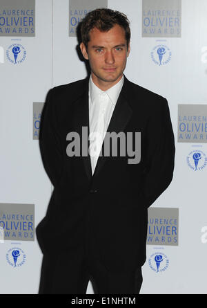 London, UK, UK. 21. März 2010. Jude Law besucht den Laurence Olivier Awards im The Grosvenor House Hotel. © Ferdaus Shamim/ZUMA Wire/ZUMAPRESS.com/Alamy Live-Nachrichten Stockfoto