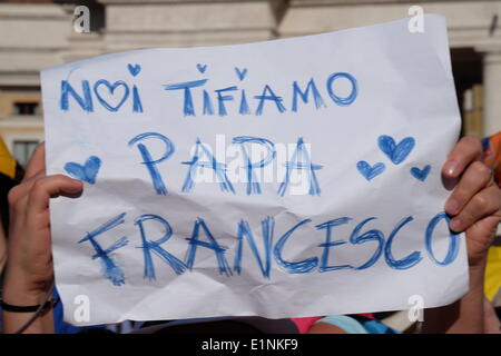 Vatikan-Stadt. 7. Juni 2014. Papst Francis erfüllen die CSI (Centro Sportivo Italiano, italienische Sport Center) für die 70 Jahre des Vereins Credit: wirklich Easy Star/Alamy Live News Stockfoto