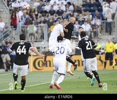 Chester, Pennsylvania, USA. 7. Juni 2014. Philadelphia Union Spieler und Vancouver Whitecaps Spieler in Aktion während des Spiels statt im PPL Park das Match endete in einem drei alle tie. Bildnachweis: Ricky Fitchett/ZUMAPRESS.com/Alamy Live-Nachrichten Stockfoto