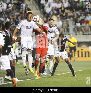 Chester, Pennsylvania, USA. 7. Juni 2014. Philadelphia Union Spieler und Vancouver Whitecaps Spieler in Aktion während des Spiels statt im PPL Park das Match endete in einem drei alle tie. Bildnachweis: Ricky Fitchett/ZUMAPRESS.com/Alamy Live-Nachrichten Stockfoto