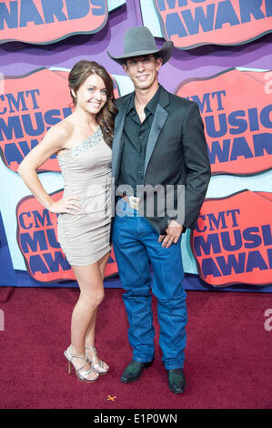 4. Juni 2014 - Nashville, Tennessee; USA - JB MAUNEY kommt auf dem roten Teppich bei den CMT Music Awards, die in der Bridgestone Arena stattfand. Copyright 2014 Jason Moore. Jason Moore/ZUMAPRESS.com/Alamy © Live-Nachrichten Stockfoto