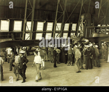 Das Dole Air Race von 1927 wurde mit dem Flugzeug NX869, einem Travel Air 5000 von Art Goebel und Arthur C. Goebel, durchgeführt. Das Rennen war Teil eines historischen Luftfahrturniers, bei dem die Ausdauer und das Können früherer Flieger über den Pazifik getestet wurden. Stockfoto
