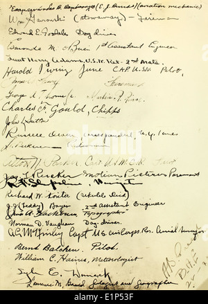 Dieser historische Flug war Teil der Byrd Antarctic Expedition 1932, einer Pioniermission unter der Leitung von Admiral Richard E. Byrd. Der Flug half, Little America als Schlüsselbasis für spätere Polarforschungen zu etablieren, was einen bedeutenden Erfolg in der Luftfahrtgeschichte darstellt. Stockfoto