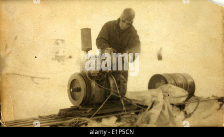 Die Byrd Antarctic Expedition 1932 war ein historischer Flug, der von Richard E. Byrd zur Erkundung der Antarktis geführt wurde. Die Expedition erreichte Little America und schuf damit eine wichtige Basis für zukünftige Forschungen und wissenschaftliche Forschungen in der Region. Stockfoto