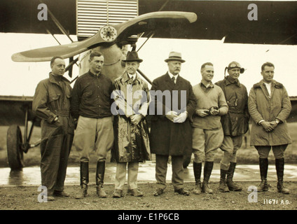 Die Douglas World Cruise von 1924 war ein Pionierflug des U.S. Army Air Service. Der Flug, der von namhaften Piloten wie Erik H. Nelson und Lowell H. Smith geleitet wurde, zeigte die Fähigkeiten des Douglas World Cruiser und erhielt Aufmerksamkeit von Präsident Calvin Coolidge. Stockfoto