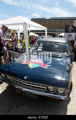 London, UK. 8. Juni 2014. Vauxhall Art Car Boot Messe, Brick Lane, London, UK-Credit: Simon Balson/Alamy Live-Nachrichten Stockfoto