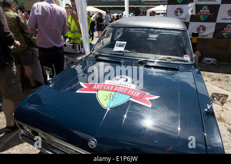 London, UK. 8. Juni 2014. Vauxhall Art Car Boot Messe, Brick Lane, London, UK-Credit: Simon Balson/Alamy Live-Nachrichten Stockfoto