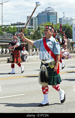 Portland, Oregon, USA, 7. Juni 2014. Portland, Oregon, USA, 7. Juni 2014. Portland, Oregon, USA, 7. Juni 2014. Rose Festival jährliche Parade durch die Innenstadt von 7. Juni 2014 © Editorials/Alamy Live News © Editorials/Alamy Live News Bildnachweis: Editorials/Alamy Live News Stockfoto