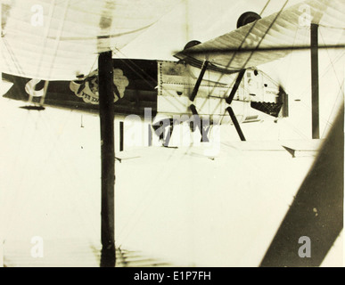 1924 führte der U.S. Army Air Service die Douglas World Cruise durch, einen historischen Flug, der die Welt umrundete. Die Flugzeuge 23-1230, 23-1231 und 23-1232 waren Teil dieses Pionierflugzeugs und zeigten die Fähigkeiten der Douglas World Cruisers. Stockfoto