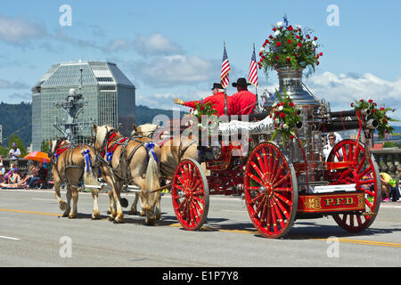 Portland, Oregon, USA, 7. Juni 2014. Portland, Oregon, USA, 7. Juni 2014. Rose Festival jährliche Parade durch die Innenstadt von 7. Juni 2014 © Editorials/Alamy Live News Bildnachweis: Editorials/Alamy Live News Stockfoto