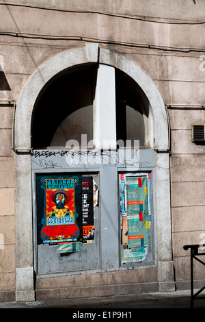 Tür in der alten Stadt von Marseille, Frankreich Stockfoto